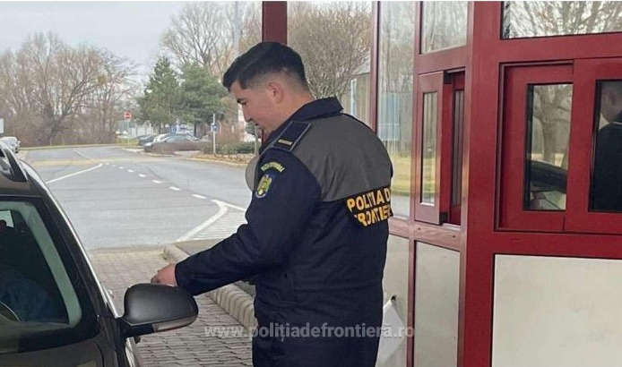 Depistat la volan fără dreptul de a conducere