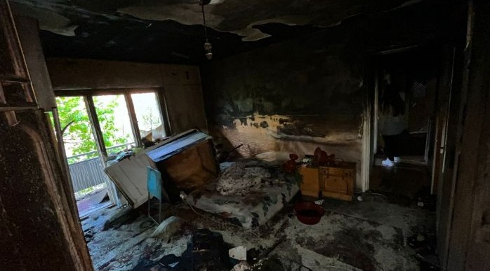 Incendiul a făcut prăpăd ! O mamă cu trei copii au rămas pe drumuri ! (Foto)