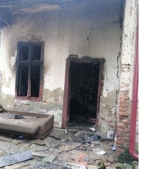 Incendiu în centrul oraşului (Foto) Incendiu în centrul oraşului (Foto)