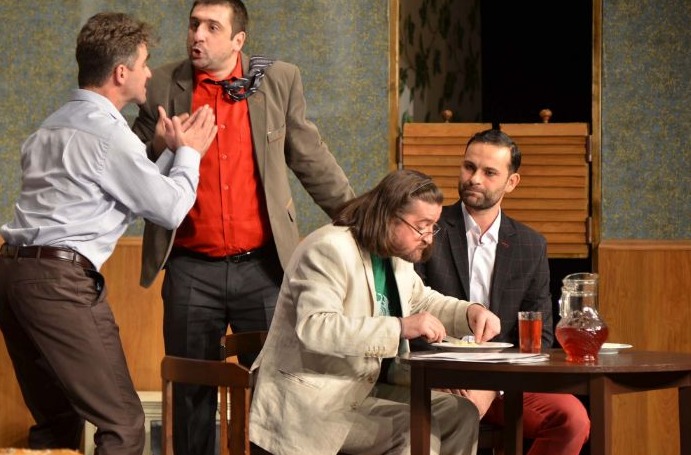 Comedia „Cină cu proşti” se joacă duminică la Teatrul de Nord