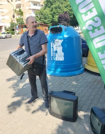 Sute de kilograme de deşeuri electrice, colectate sâmbătă, la Satu Mare (Foto)