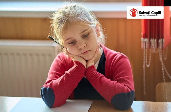 STUDIU: 1 din 4 copii români au sau au avut măcar un părinte plecat la muncă în străinătate