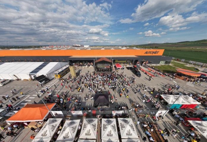 Dublă sărbătoare pentru Autonet Import – inaugurarea noului centru logistic. Super-expoziție cu un număr record de participanți (Galerie foto)