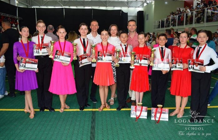 Ploaie de medalii obţinută de Loga Dance School la un concurs naţional (Foto)