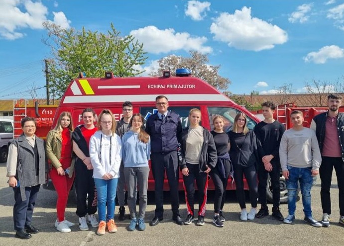 Voluntari din cadrul programului „Salvatori din pasiune”, la finalul cursului introductiv (Foto)