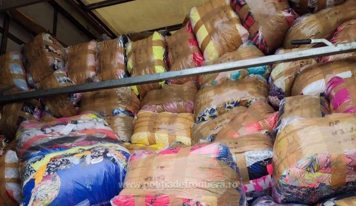 TIR încărcat cu peste 22 tone de deșeuri, oprit la P.T.F. Petea TIR încărcat cu peste 22 tone de deșeuri, oprit la P.T.F. Petea