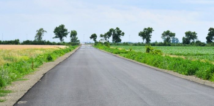 Se lucrează la modernizarea drumului Doba – Dacia