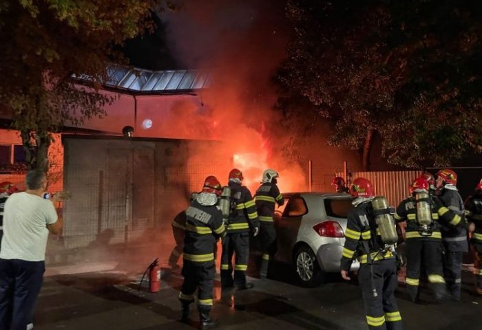 Incendiu la un spital de copii, după ce un transformator a explodat (Foto)