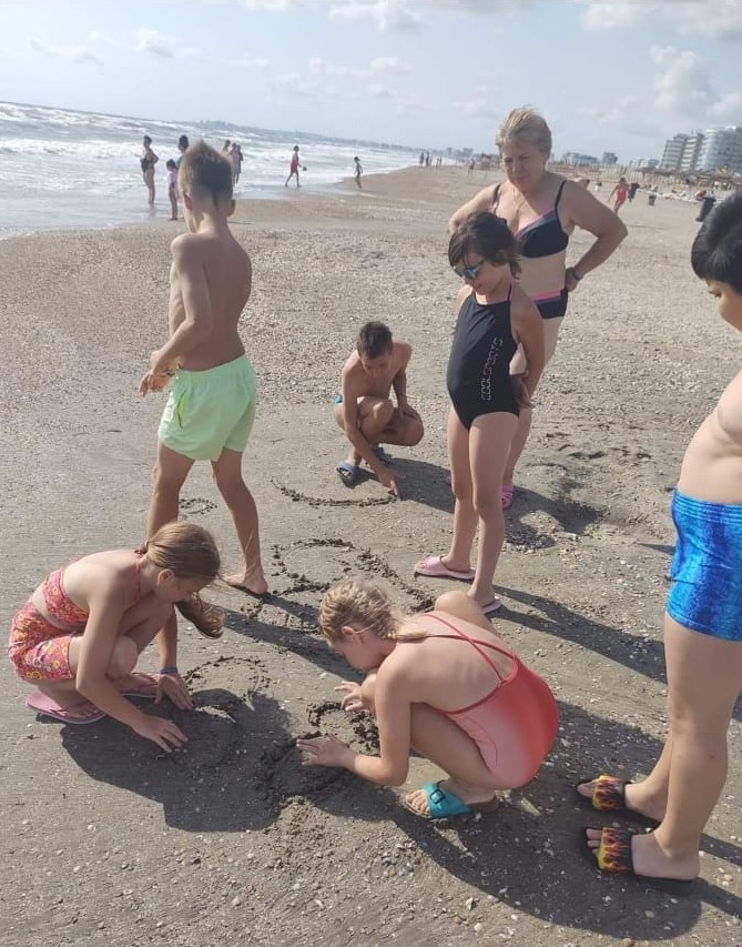 Trimite un copil la mare !