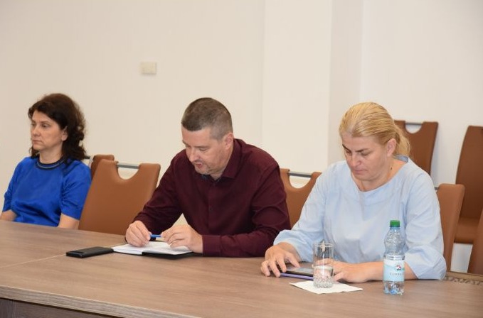 Oficialităţile încearcă să rezolve criza din sănătatea sătmăreană