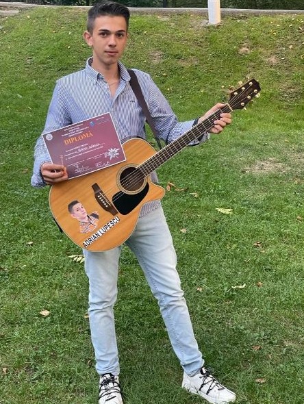 Adrian Lupescu – Marele Premiu la Concursul de Folk de la Sighet Adrian Lupescu – Marele Premiu la Concursul de Folk de la Sighet