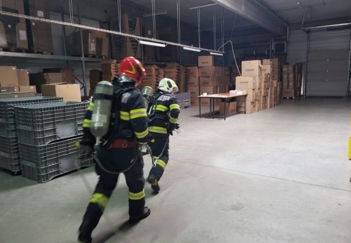 Incendiu la un depozit din Satu Mare – Exerciţiu (Foto)