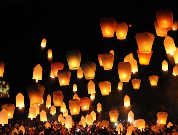 Parada Lampioanelor va lumina Sătmarul