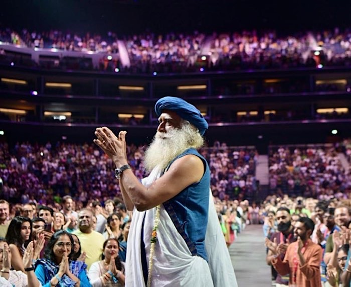 Peste 12.000 de persoane au venit să îl asculte pe Sadhguru Peste 12.000 de persoane au venit să îl asculte pe Sadhguru