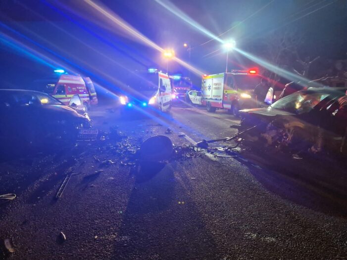 Grav accident la Viile Apei. Cinci victime