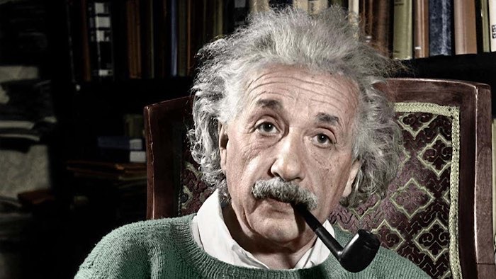 14 martie – S-a nascut Albert Einstein