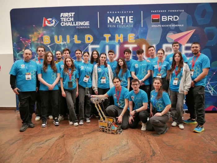 Echipa de robotică B-Robo s-a întors cu un premiu special de la Iași