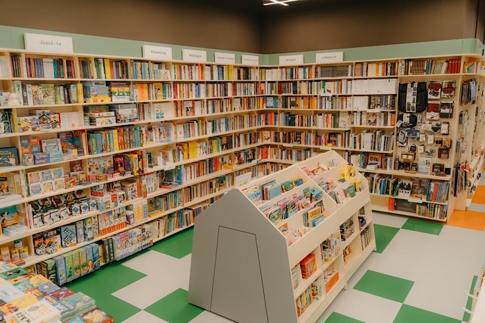 Librăria Cărturești și-a deschis porțile oficial în Shopping City Satu Mare