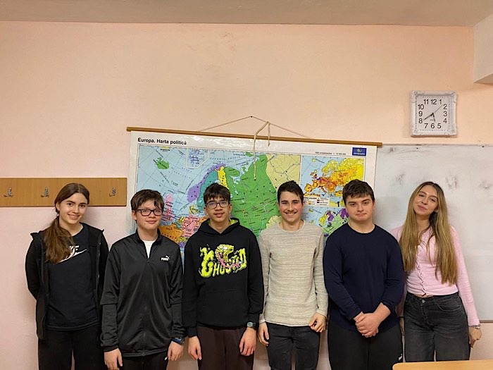 Elevii Colegiului Național „Ioan Slavici”, în top la Olimpiada Județeană de Șah: două calificări la etapa națională Elevii Colegiului Național „Ioan Slavici”, în top la Olimpiada Județeană de Șah: două calificări la etapa națională