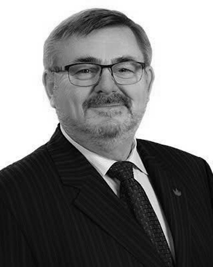 A murit fostul consilier județean și primar al orașului Tășnad, Véron András