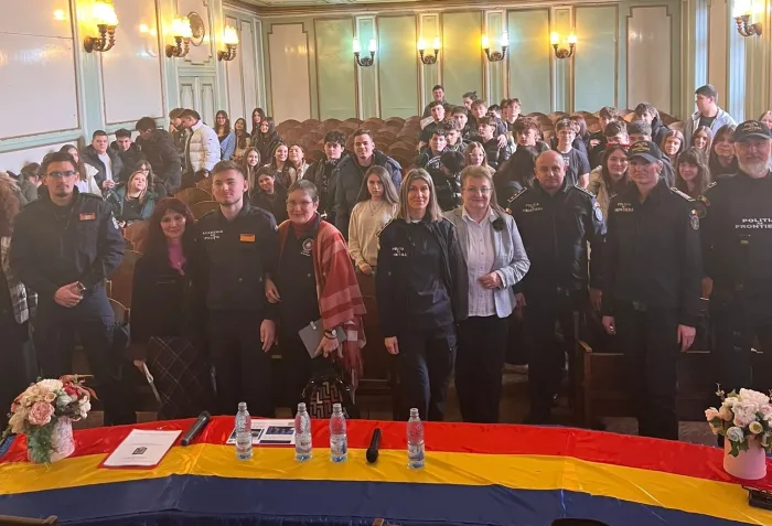 Dialog deschis despre viitor: elevii de la „Mihai Eminescu”, față în față cu Poliția de Frontieră