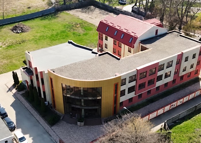 Liceul Creștin Logos din Satu Mare se apropie de autorizare. Continuă lucrările de renovare