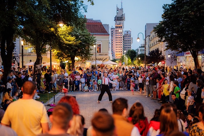 Începe Street Music Festival 2026 la Satu Mare. Trei zile de spectacole, artiști din 14 țări și un balon cu aer cald în centrul orașului