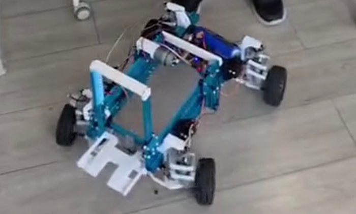 La Satu Mare copiii au construit și programat roboți din peste 800 de piese în doar trei zile