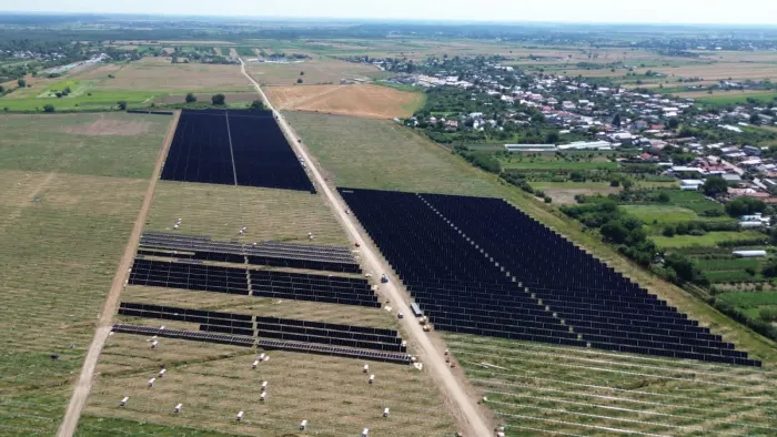 De la licență în Satu Mare la un parc solar de 460 de milioane de euro