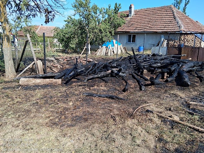 Incendiu de vegetație la Cean, oprit la timp de pompieri. Proprietarul a fost amendat cu 2.500 de lei