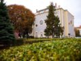 Filarmonica „Dinu Lipatti” din Satu Mare și-a recăpătat strălucirea. Fațada clădirii a fost reabilitată Filarmonica „Dinu Lipatti” din Satu Mare și-a recăpătat strălucirea. Fațada clădirii a fost reabilitată
