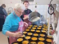 81 de porții de mâncare oferite oamenilor nevoiași din Satu Mare, în memoria celor dragi